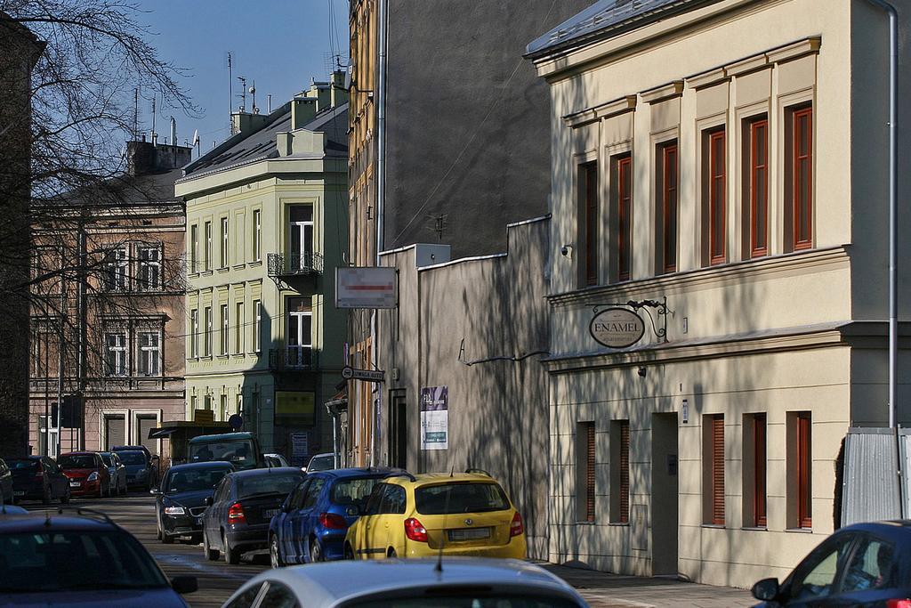 Enamel Apartments Краков Экстерьер фото